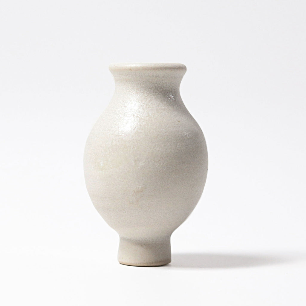 grimms white vase decoration figure