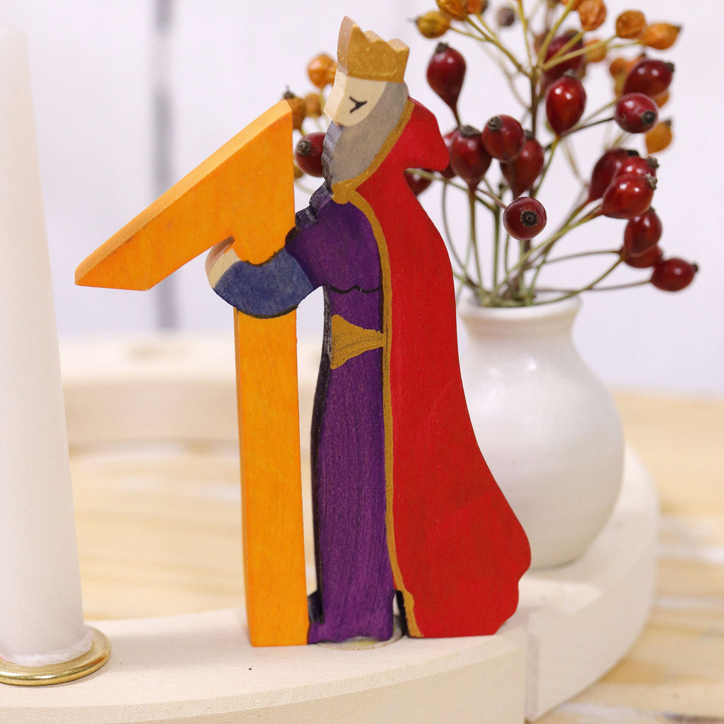 grimms white vase and king number one decoration figure